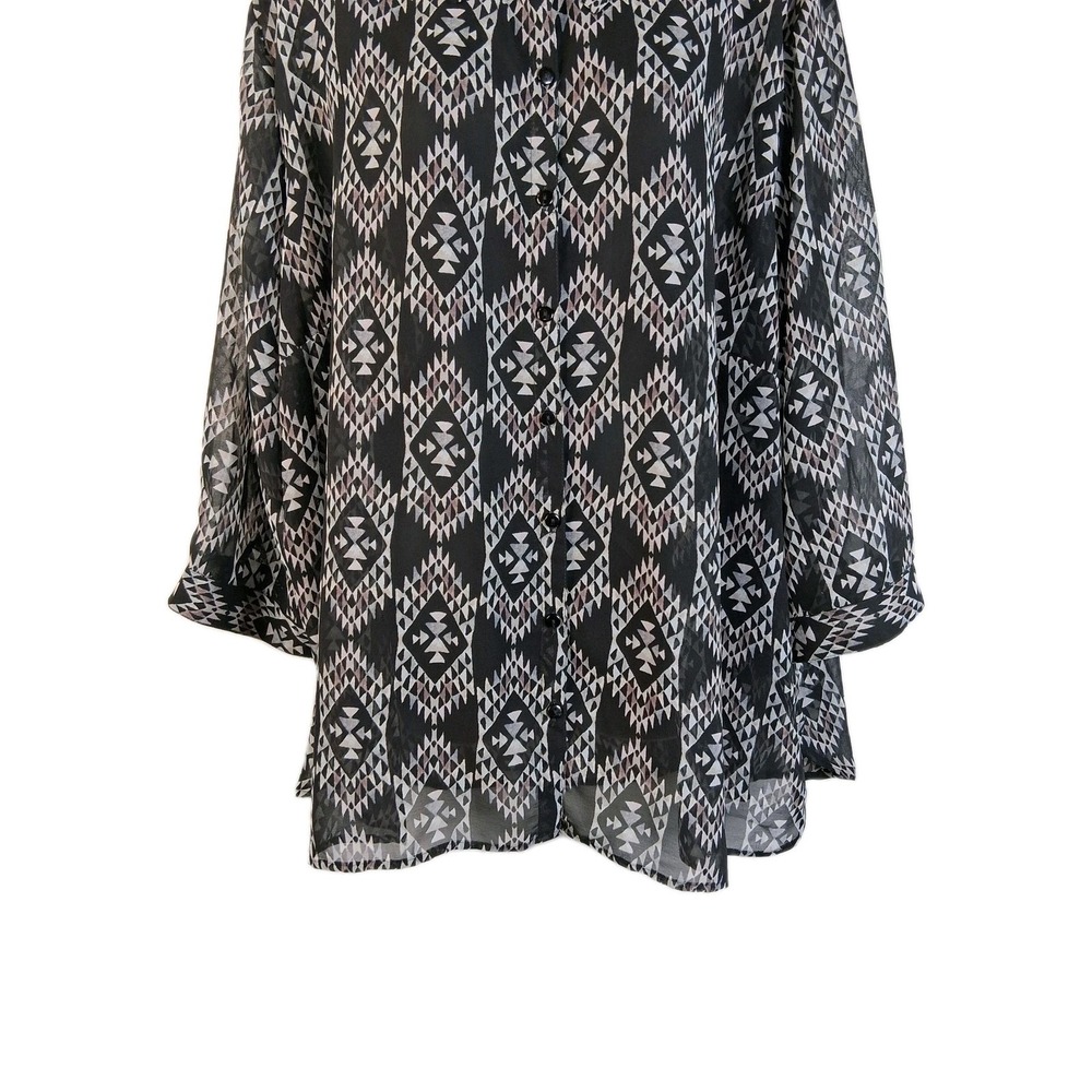 Simply Emma Women's Full Button Blouse Plus 3X Black White Geo Print Lightweight - Picture 6 of 14
